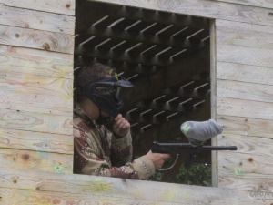 ua110723paintbal010.JPG